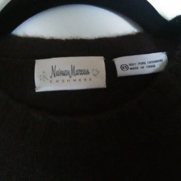 Neiman Marcus}100% Cashmere Sweater Vest Crew Neck - Picture 2 of 2